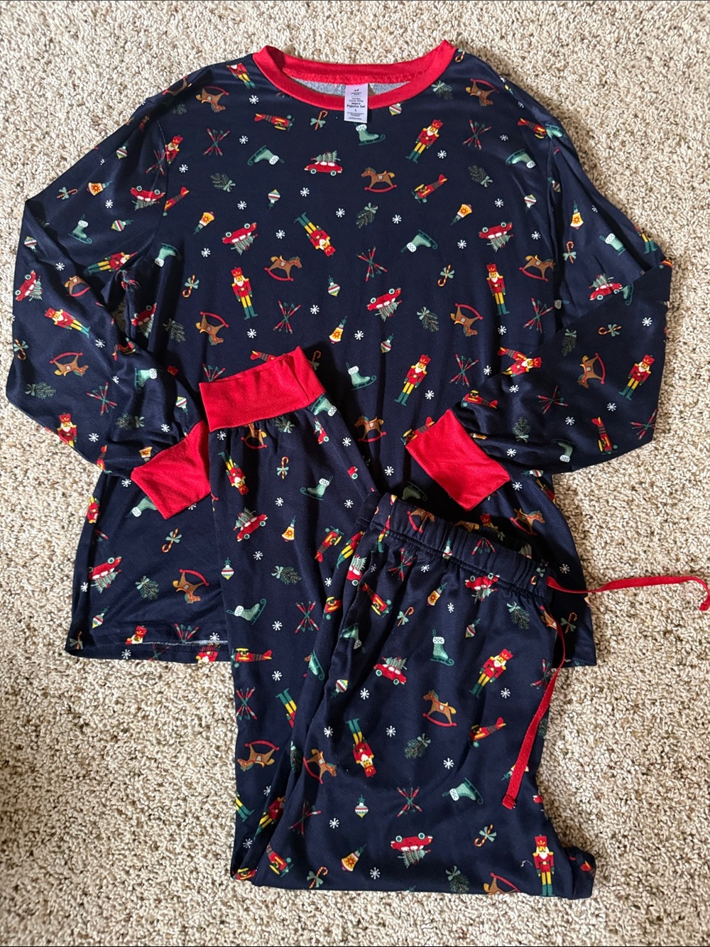 Men’s Christmas pajama set.